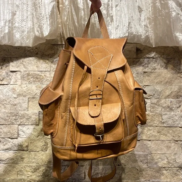 Handmade Leather backpack - Picture 3 of 7